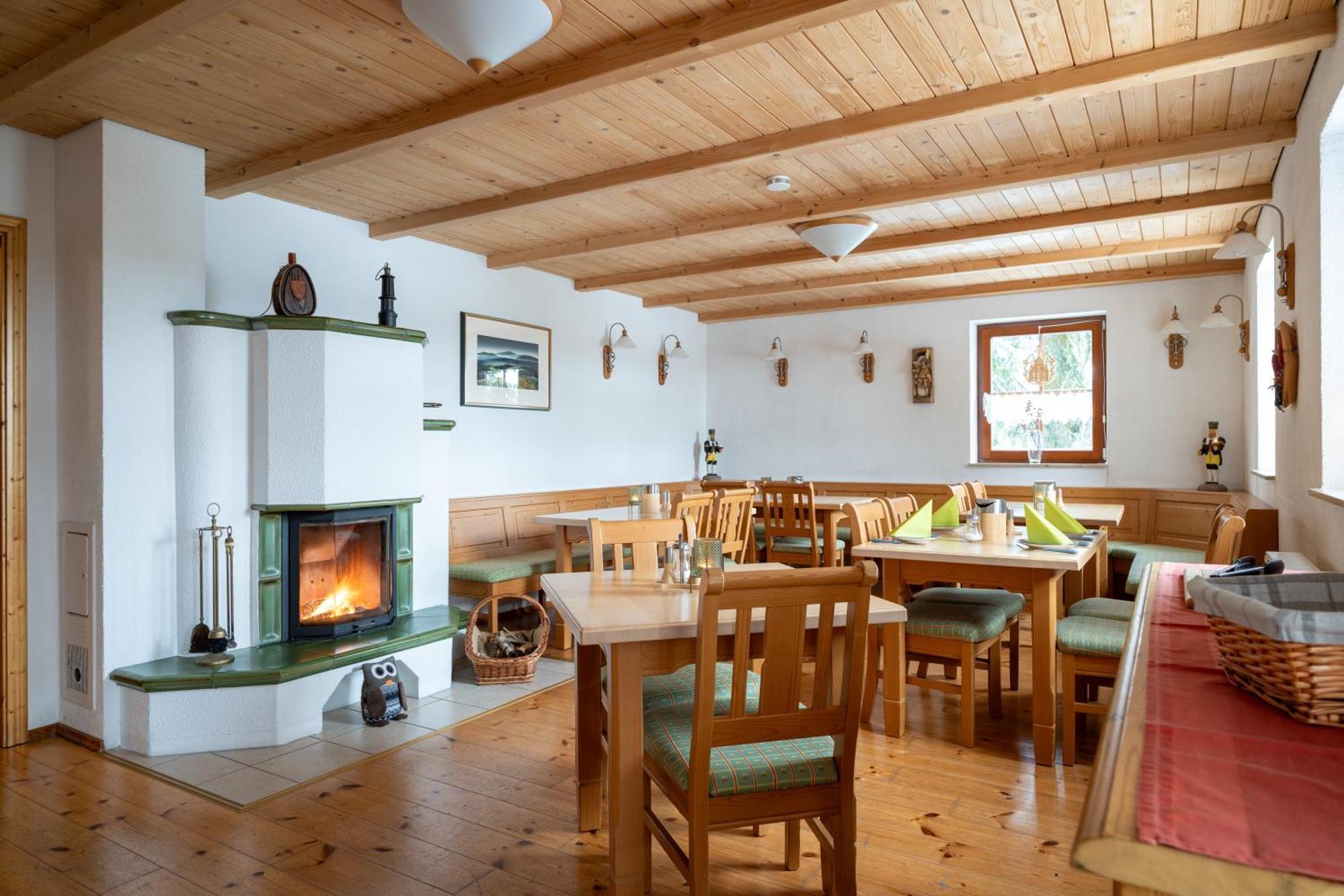 Ferienanlage Zum Silberstollen 2 Haeuser Am Berg Polderhof Und Weisseritzhuette Альтенберг Экстерьер фото
